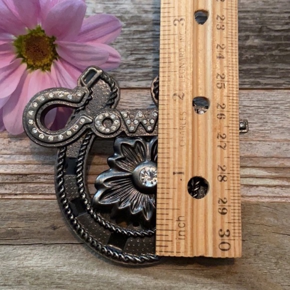 BHW Cowgirl Pendant - Picture 4 of 6